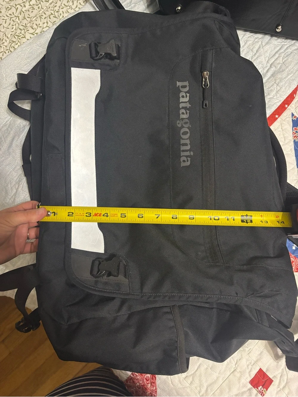 Patagonia Critical Mass Messenger Bag Large Capacity Black